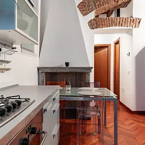 Ticinese Livings Comfy - Full City Center Appartamento