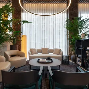 Crowne Plaza By Ihg Hotel