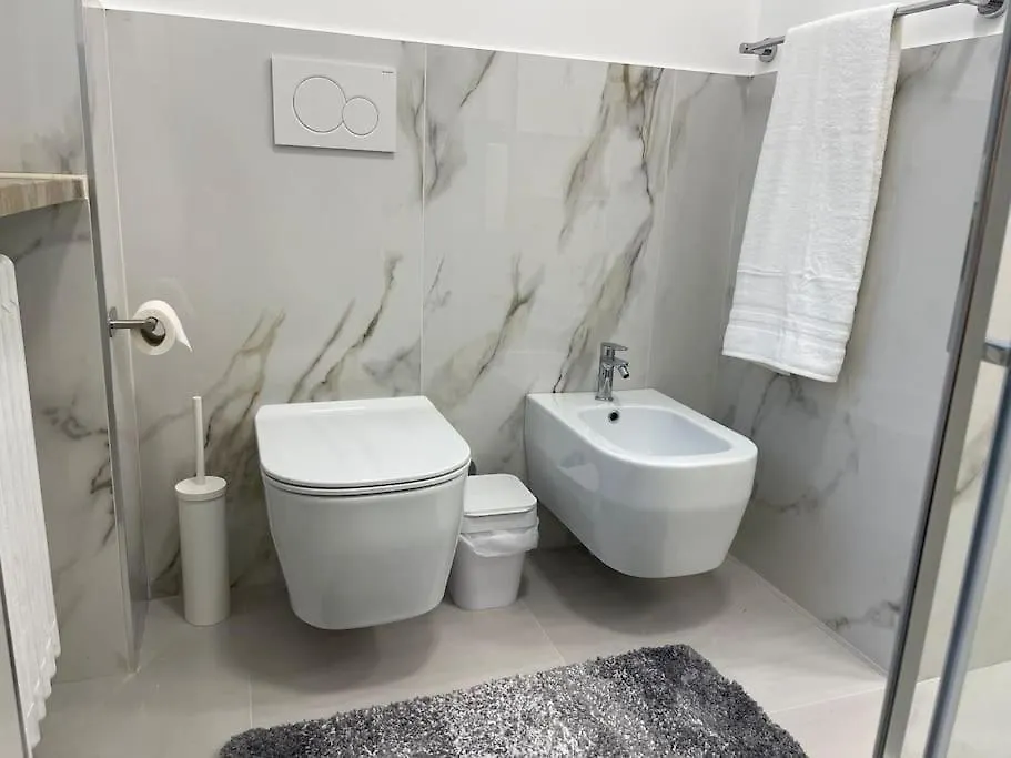 Luxury 1 Bedroom Apartment, Close To San Siro, Fiera And 10 Min Metro To Duomo Milano