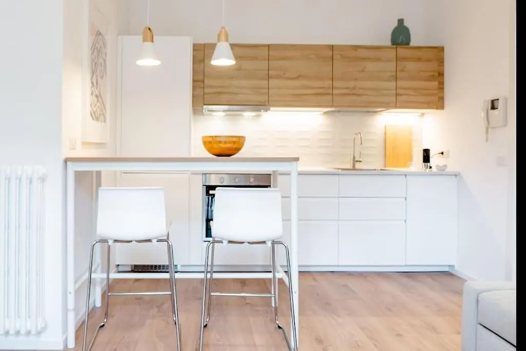 Luxury 1 Bedroom Apartment, Close To San Siro, Fiera And 10 Min Metro To Duomo Milano Italia