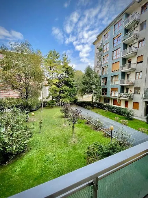 Luxury 1 Bedroom Apartment, Close To San Siro, Fiera And 10 Min Metro To Duomo Milano Italia