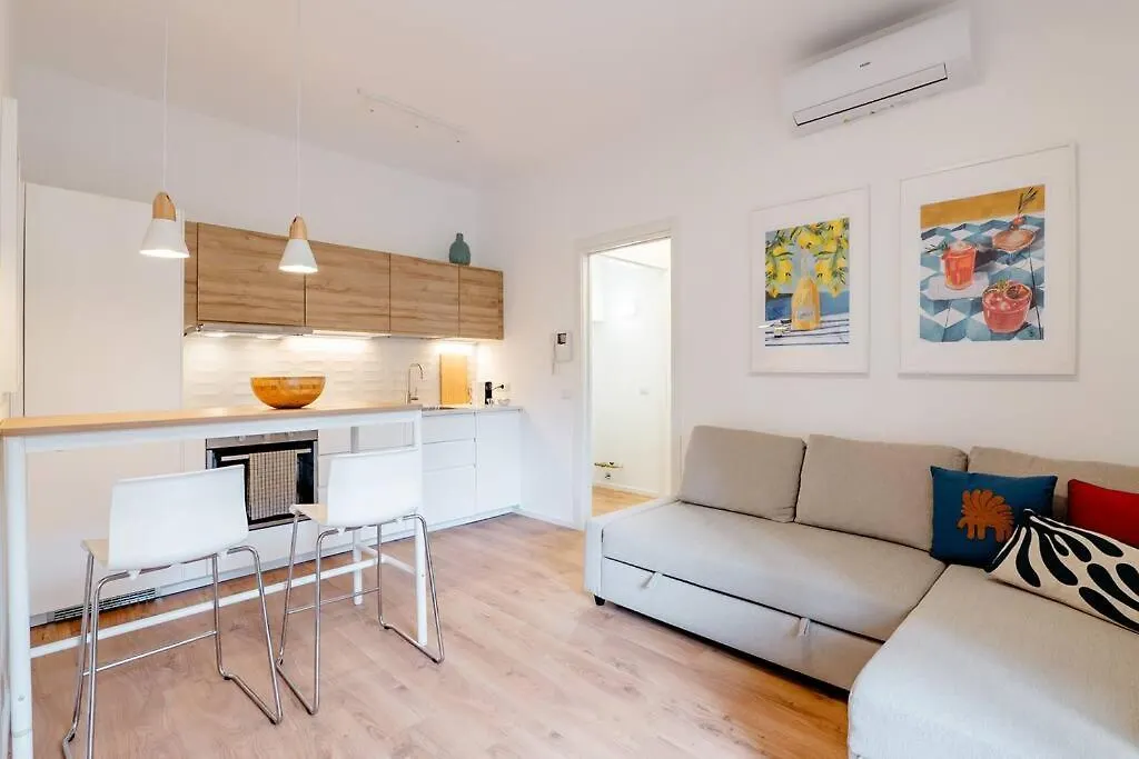 Luxury 1 Bedroom Apartment, Close To San Siro, Fiera And 10 Min Metro To Duomo Milano Appartamento
