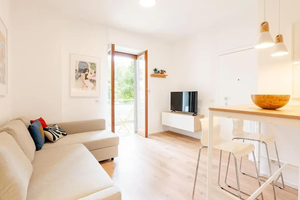 Luxury 1 Bedroom Apartment, Close To San Siro, Fiera And 10 Min Metro To Duomo Milano