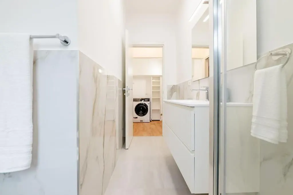 Luxury 1 Bedroom Apartment, Close To San Siro, Fiera And 10 Min Metro To Duomo Milano 0*,  Italia